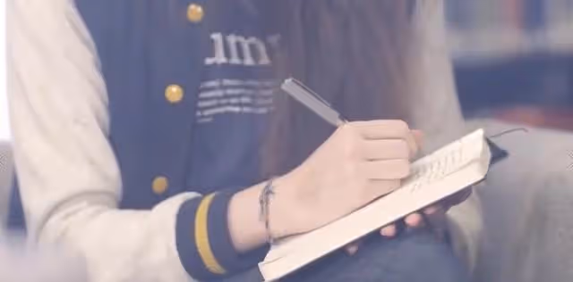 賭王千金何超盈:未婚先孕,自備14億嫁妝出嫁,如今怎麼樣了?