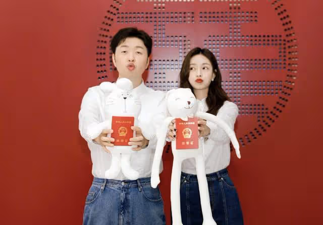 沈夢辰杜海濤官宣領證,這一操作讓人破防,真的是為愛結婚