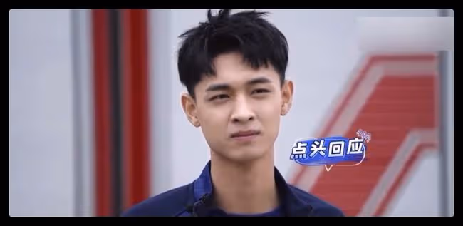 德雲社秦霄賢錄綜藝翻車,嬉皮笑臉懟消防員,向對方甩臉毫不尊重