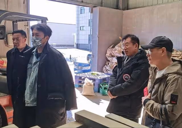 用金條當盆栽,投資吳京入股賓利,趙本山的徒弟吳雲飛到底多有錢