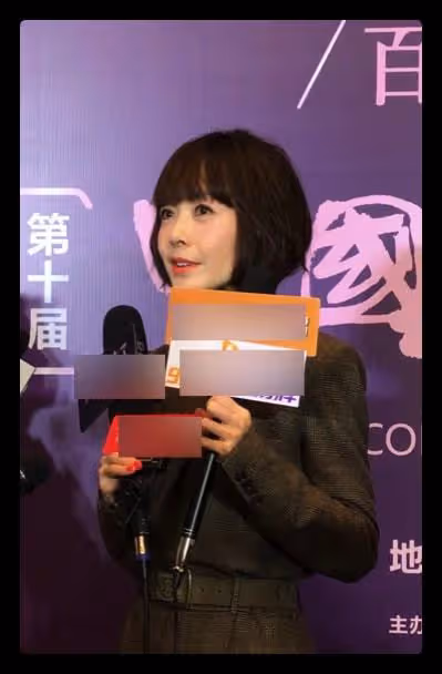 51歲陳魯豫近況曝光,脖子骨頭突出被指瘦到憔悴,頭髮凌亂惹爭議