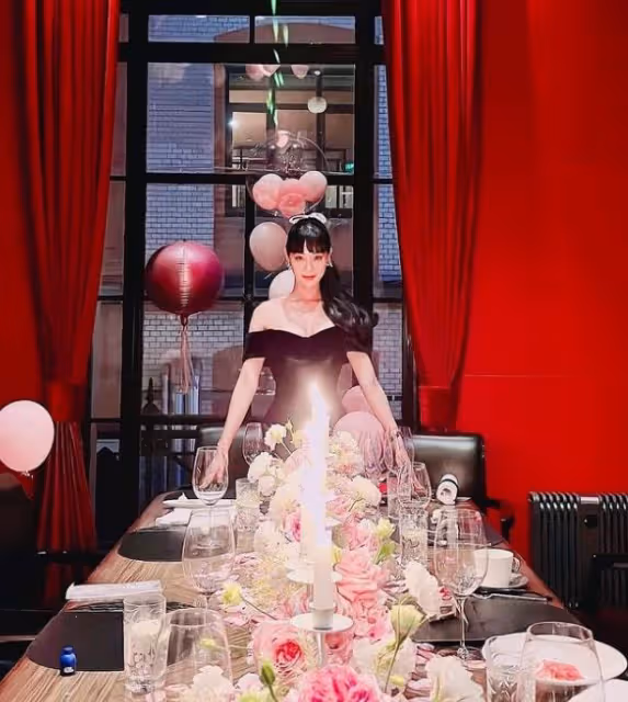 結婚3年,亞洲第一美女克拉拉與老公首同框,甜蜜表白:永遠的愛