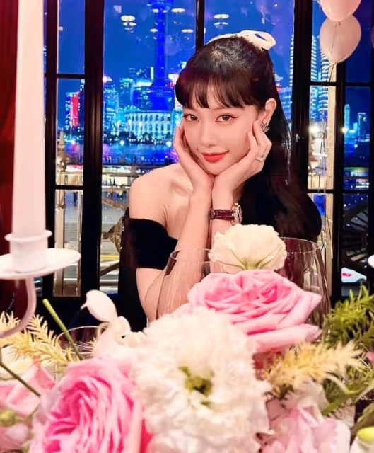 結婚3年，亞洲第一美女克拉拉與老公首同框，甜蜜表白：永遠的愛