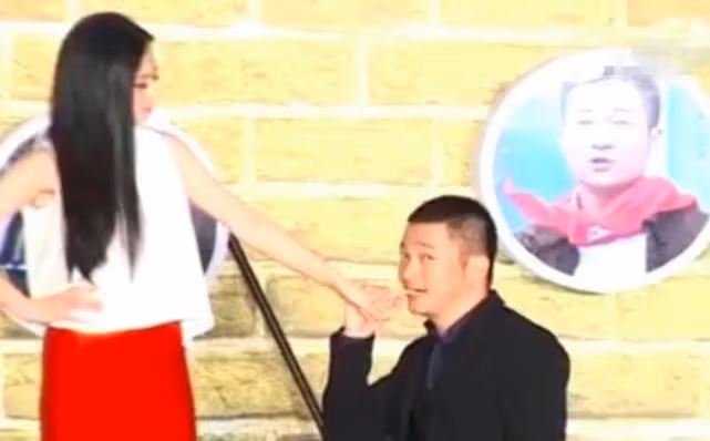 太噁心了,喻恩泰猥瑣多名女星,被拒卻得寸進尺,肆無忌憚耍流氓