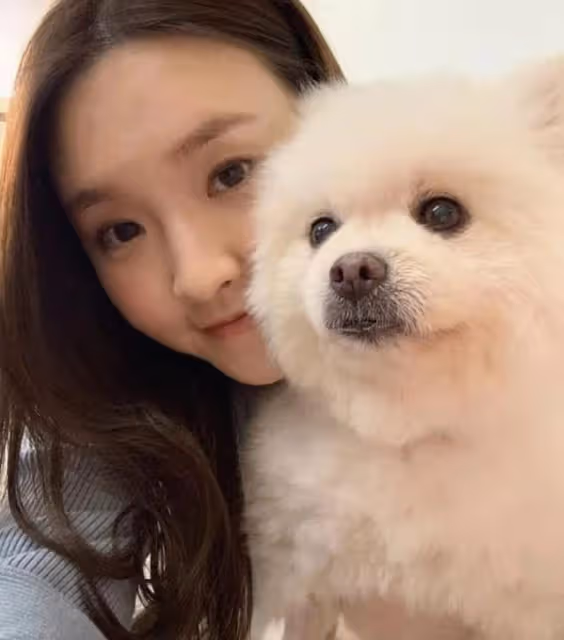 香港女歌手曝疑似確診而引發小三風波,受感染被指與男方同居有關