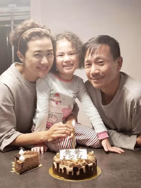恭喜!TVB離巢戲骨陳國邦簽約英皇,10歲女兒曾參演《梅艷芳》