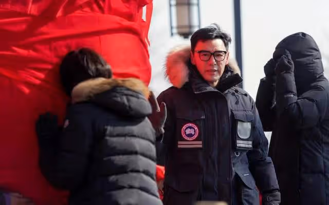 鍾鎮濤26歲大女兒被疑懷孕,近照小腹隆起顯富態,本人急忙否認