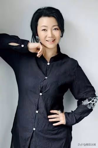 《人世間》:年輕時秉昆媽這麼美!給孫儷當過婆婆,給黃渤當過媽