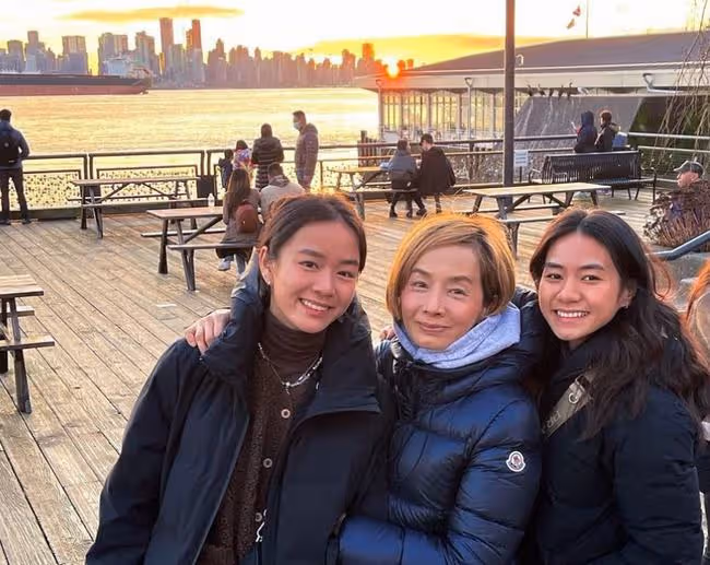 62歲毛舜筠出國探望女兒,滯留當地1個半月,4度改行程歸來無期