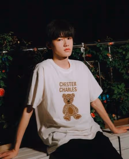 17歲男星被私生尾隨，對方一路跟蹤進其家門，爺爺熱心招待反被罵