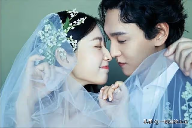 朴信惠、崔泰俊未公開婚紗照 幸福甜蜜