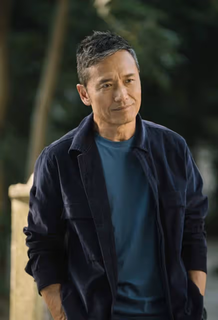 63歲苗僑偉為兒子慶28歲生日！曝光愛子兒時舊照，不見嬌妻戚美珍