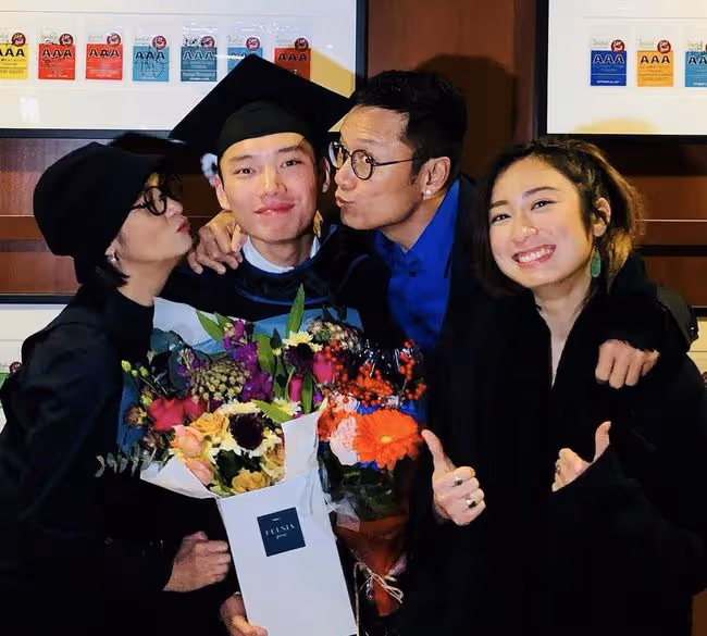 63歲苗僑偉為兒子慶28歲生日！曝光愛子兒時舊照，不見嬌妻戚美珍