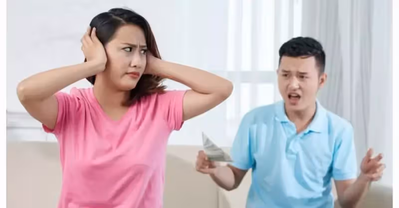 大姑子吃飯甩臉子，婆婆讓兒媳婦跟她道歉，兒子的回應非常給力