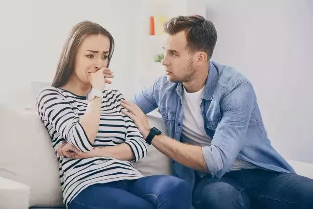 妻子生氣回娘家,丈夫連請七次不見,媽媽:離婚吧,咱伺候不起