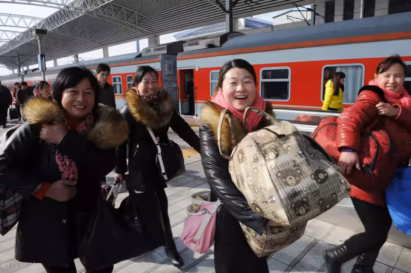過年回丈母娘家,兩天花五萬,丈夫生氣卻被妻子怒懟:都是一家人