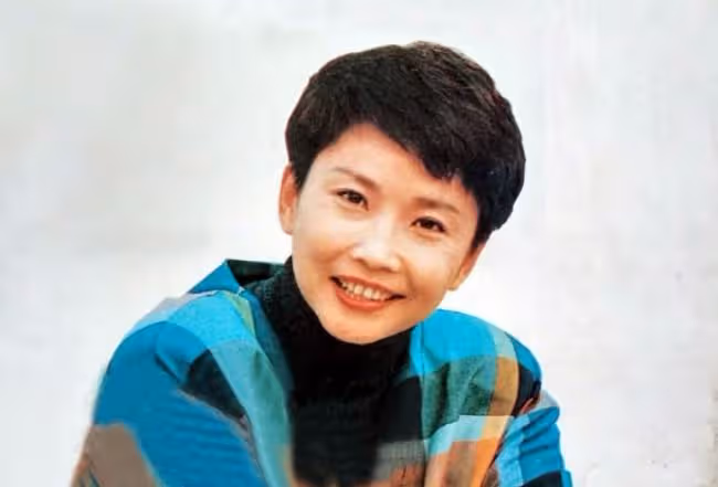 中國第一位體育主持人寧辛:與丈夫分居21年,58歲生孩子成難題