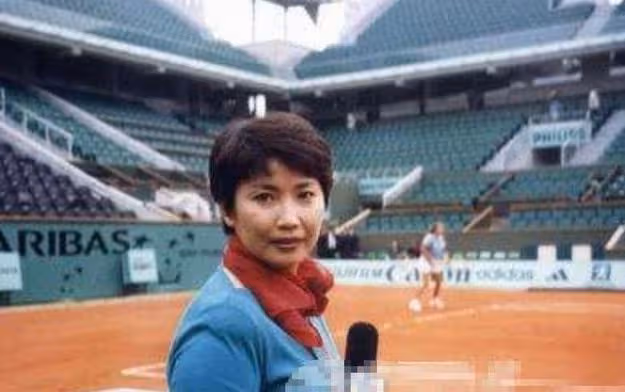 中國第一位體育主持人寧辛:與丈夫分居21年,58歲生孩子成難題