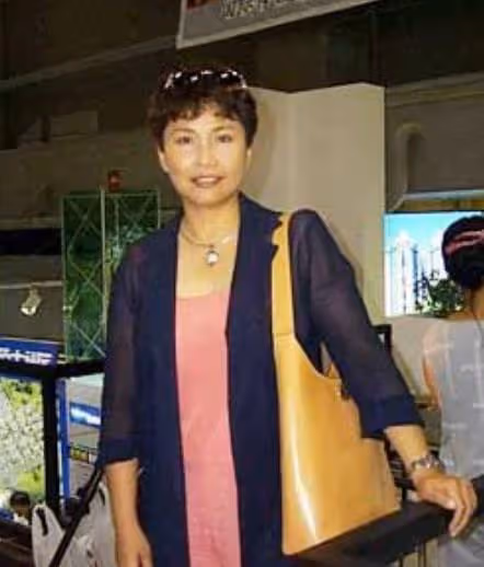 中國第一位體育主持人寧辛:與丈夫分居21年,58歲生孩子成難題