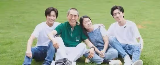49歲張藝謀表白18歲陳婷：沒能當電影女主角，可當我人生的女主角