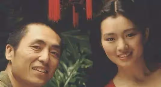 49歲張藝謀表白18歲陳婷：沒能當電影女主角，可當我人生的女主角