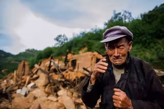 68歲老人:誰說兒孫滿堂是福?兒孫滿堂是魔鬼,連紅包都給不起