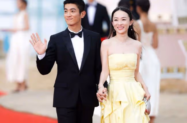 杜江人設崩塌,只因在網上私信美女,網友:有一個劉芮麟還不夠嗎?