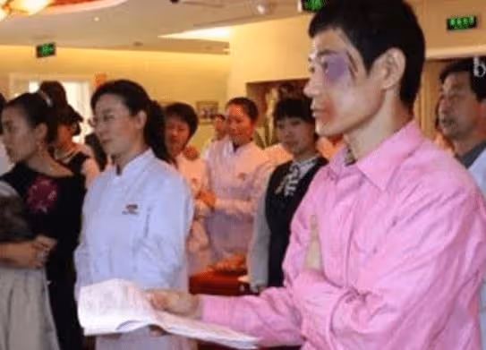 他演了19年鬼子,回國探親被國人暴打,果斷讓女兒加入中國國籍