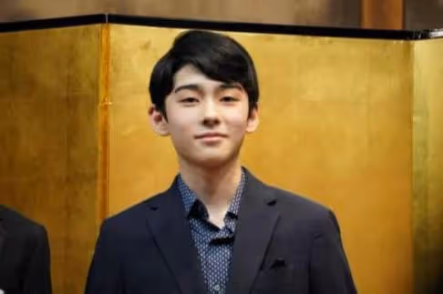 藤間齋：日本第一美男，五官比女生還精緻，10年人生被拍成紀錄片