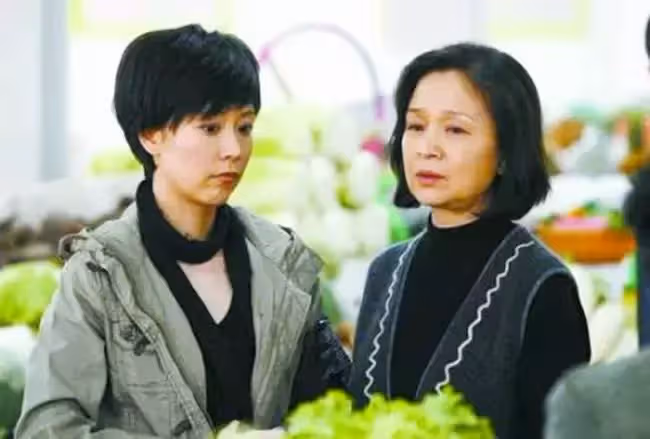 大姑姐離婚,回娘家給弟妹立規矩,婆婆:活該你沒人要