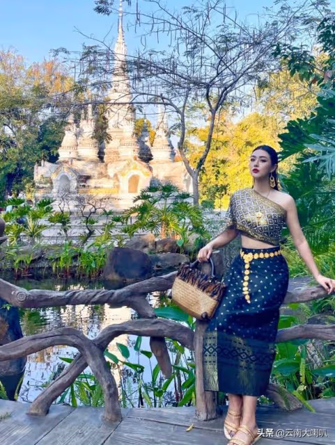 昔日世界小姐余薇薇,曾支教雲南山區,34歲化身傣族美女秀顏值