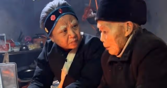 開心外婆:扮演老太太吸粉百萬,演技堪比宋丹丹,真實樣貌遭垂涎