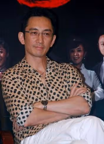 壓力大!香港知名男星曝TVB工資低,現主力內地發展更已置業定居