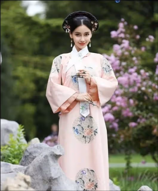 女星的韓國證件照,楊冪乍一看成了娜扎,劉詩詩就是大學生既視感!