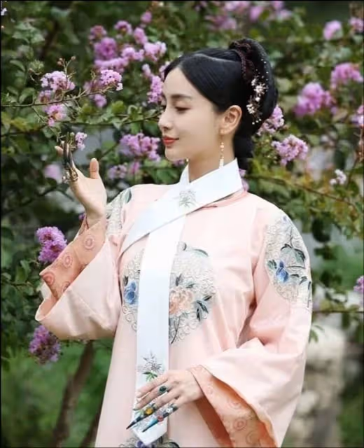 女星的韓國證件照,楊冪乍一看成了娜扎,劉詩詩就是大學生既視感!