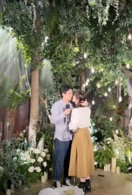 29歲「最美洛枳」被求婚！與男友擁吻落淚，曾因潛規則退出娛樂圈