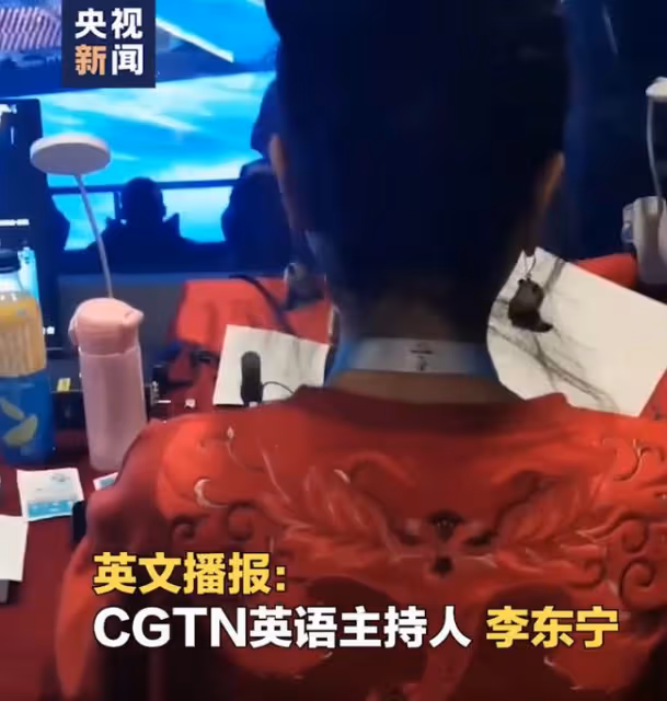 康輝回應喊3遍落座,直呼現場真的很嗨,為用英文播報找同事惡補