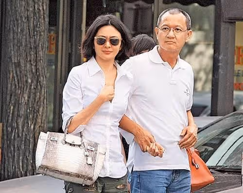 我情史豐富,知三當三,男友個個是富豪,關之琳:是貧窮改變了我