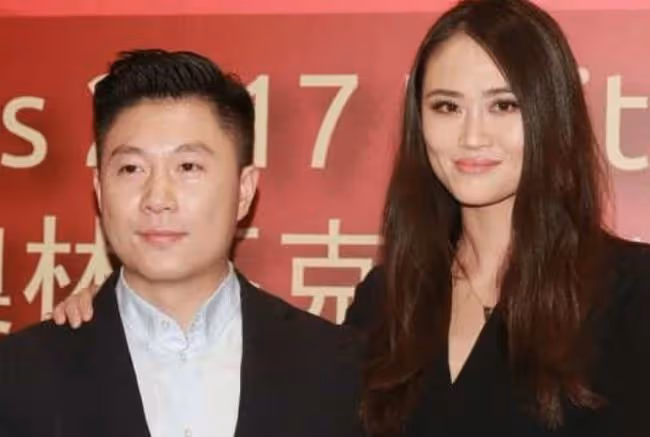 來中國撈金卻不願說中文!李小鵬妻子惹怒全網,吳京怒揭其遮羞布