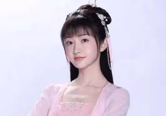 楊紫沉香如屑鞠婧禕華戎疑似撞衫,能打破誰丑誰尷尬的魔咒嗎