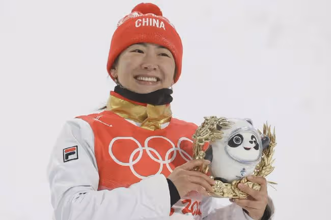 冬奧冠軍徐夢桃官宣戀情！凌晨卡點曬照，與小5歲男友太有夫妻相