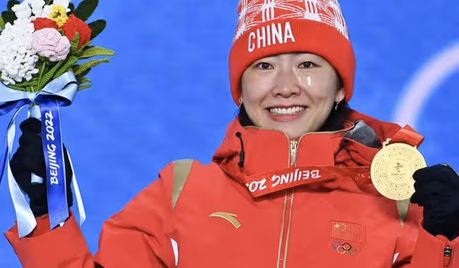 冬奧冠軍徐夢桃官宣戀情!凌晨卡點曬照,與小5歲男友太有夫妻相