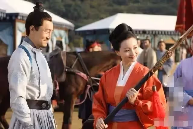 「先還錢然後辦離婚,我娘家不欠我的,養不了你和小叔子」