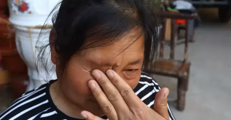 大姑病了，大姑父找我借錢，十年沒聯繫，我給十萬，我媽說我瘋了