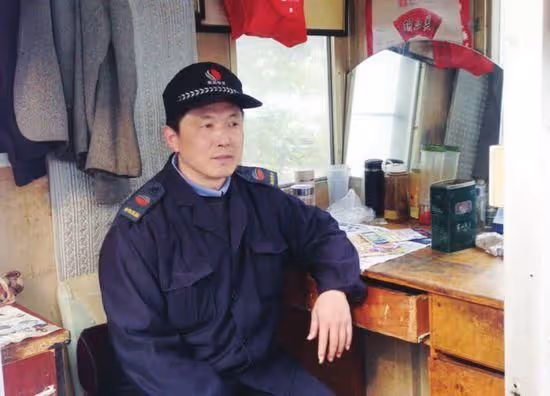 弟媳生孩子俺借三萬,回婆家看到一輛新車,俺得罪婆家人