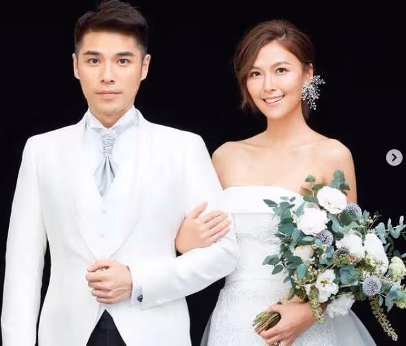 42歲男星官宣結婚!與小10歲妻子戀愛長跑10年,曬婚紗照甜蜜般配