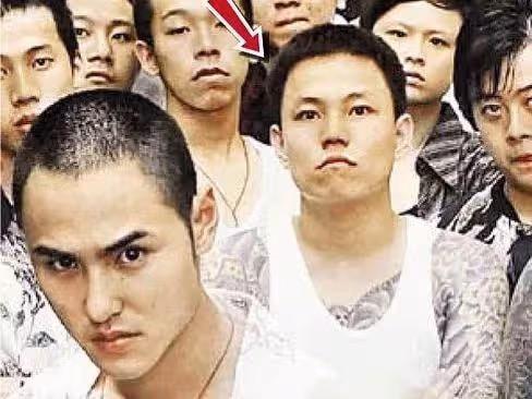 知名男演員被抓捕現場曝光!戴腳鏈略顯頹廢,曾恐嚇林志玲師妹
