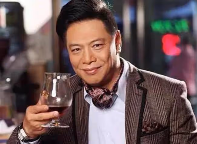 劉鑾雄接濟素不相識老戲骨,還自稱是其粉絲,對方手術後經濟拮据
