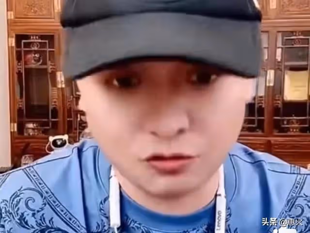 八卦祖師爺二子爺開皮,網紅都得難受好幾天。網友:二寶寶真可愛