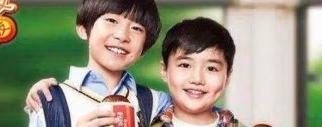 10年前「好麗友」廣告,有誰觀察到這個小男孩?如今火得一塌糊塗